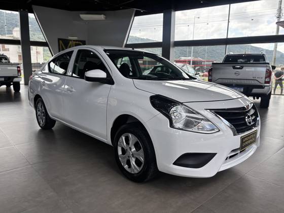 NISSAN VERSA 1.6 16V FLEX S 4P MANUAL